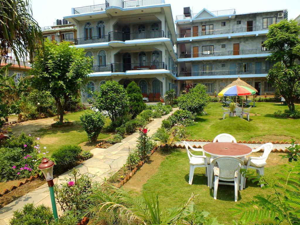 Hotel Greenland Pokhara Exteriör bild